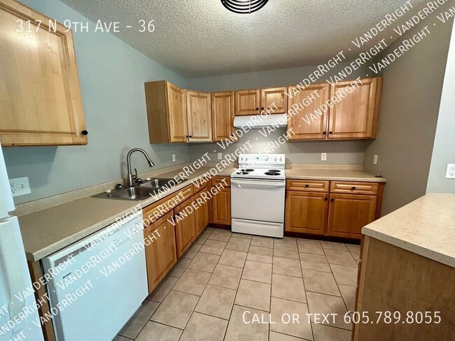 317 9th Ave in Brandon, SD - Building Photo - Building Photo