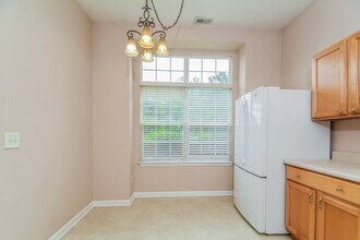 215 N Fuquay Springs Ave in Fuquay Varina, NC - Building Photo - Building Photo