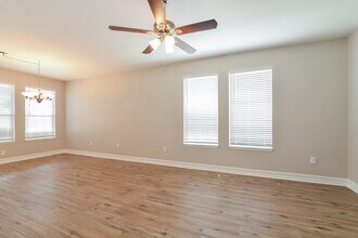 3303 Primrose Willow Dr in Harmony, FL - Foto de edificio - Building Photo