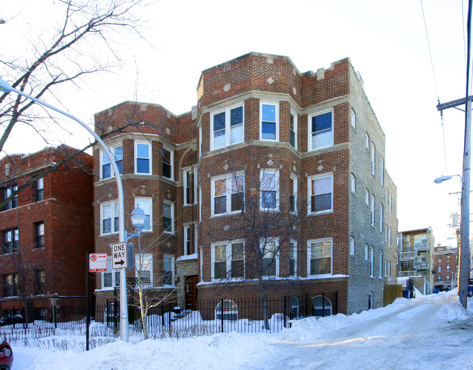 937 W Sunnyside Ave in Chicago, IL - Building Photo