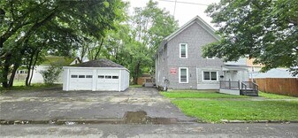 17 Frank St in Cortland, NY - Building Photo