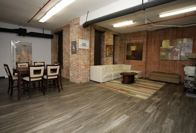 Marlboro Classic Apt & Redwood Square photo'