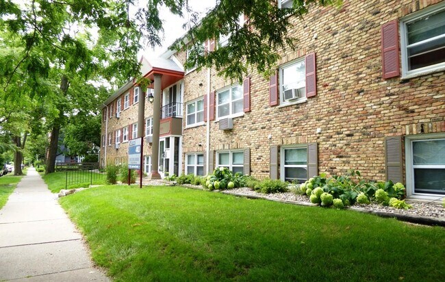 property at 410 6th St SE