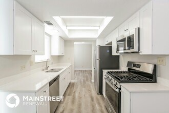 1688 Divinity St in Las Vegas, NV - Building Photo - Building Photo
