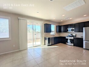 2839 N Fair Oaks Ave in Tucson, AZ - Building Photo - Building Photo