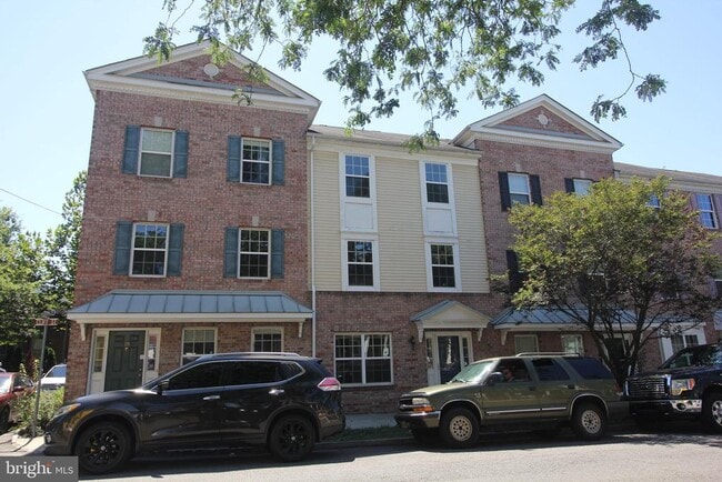 property at 17 Cliff St