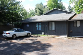 Fairview Apartments in Fairview, OR - Building Photo - Building Photo