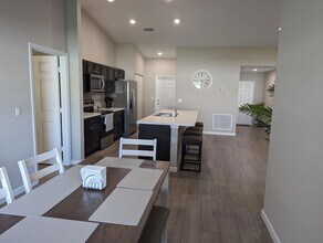 5245 NW Gamma St in Port St. Lucie, FL - Building Photo - Building Photo