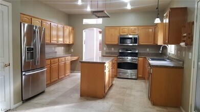 3739 Violet Rose Ct in Las Vegas, NV - Building Photo - Building Photo