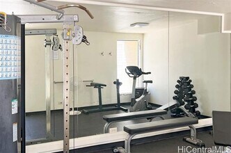 2452 Tusitala St in Honolulu, HI - Building Photo - Building Photo