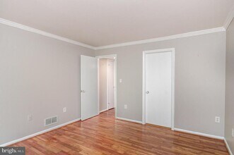 2823 S Wakefield St in Arlington, VA - Building Photo - Building Photo