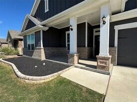 1433 Eagle Nest Dr in Azle, TX - Building Photo