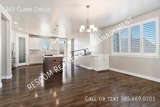 369 Clark Cir in Farmington, UT - Building Photo - Building Photo