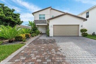 4194 Marina Way in Lighthouse Point, FL - Building Photo - Building Photo