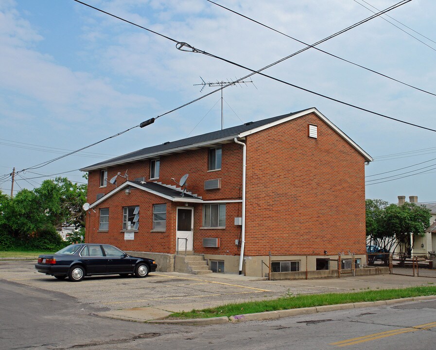509 Cedar Dr in Fairborn, OH - Foto de edificio