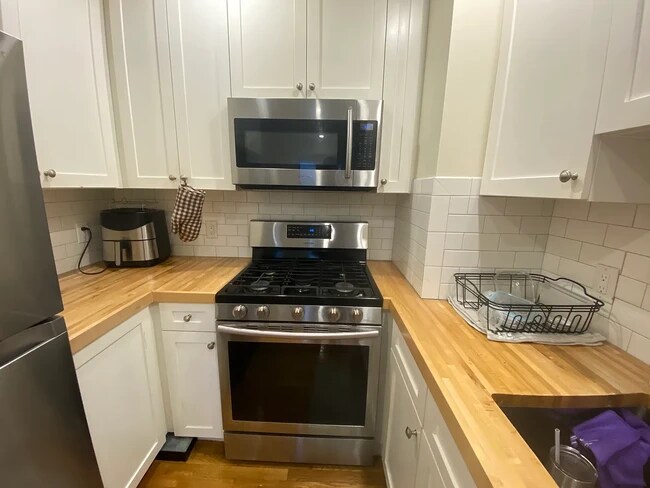 448 Park Dr, Unit 6 in Boston, MA - Foto de edificio - Building Photo