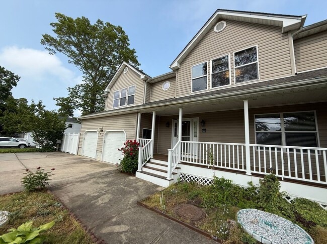 property at 109 Adirondack Dr