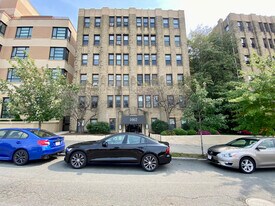 1662 Commonwealth Ave in Boston, MA - Building Photo