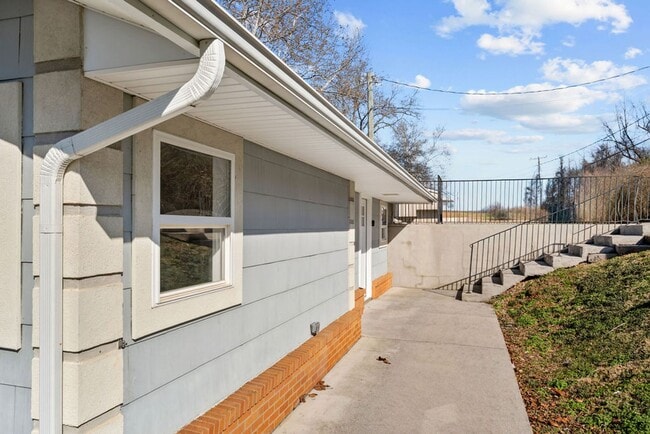 4919 Riversedge Rd in Louisville, TN - Building Photo - Building Photo