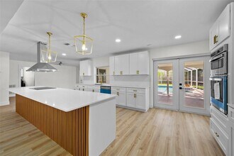 5700 Bayou Grande Blvd NE in St. Petersburg, FL - Building Photo - Building Photo