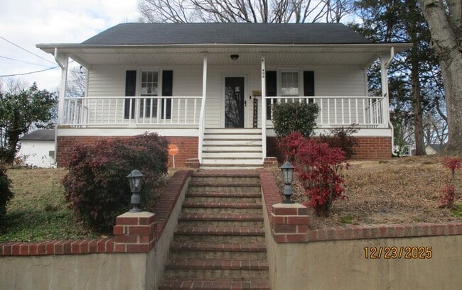 property at 406 S Rose Ave