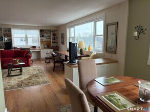 893 Farmington Ave in West Hartford, CT - Building Photo - Building Photo