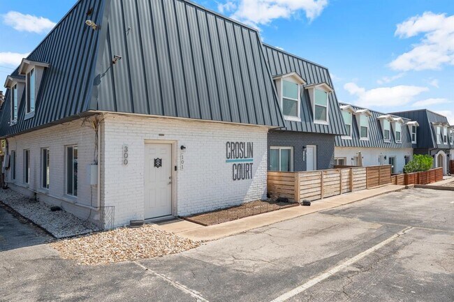 property at 300 E Croslin St