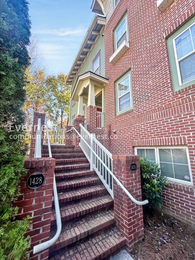 1428 Olden Ln in Atlanta, GA - Building Photo - Building Photo