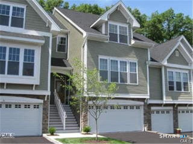 8 Tucker St in Danbury, CT - Building Photo - Building Photo