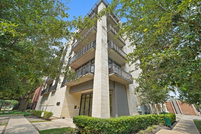 property at 4820 Caroline St