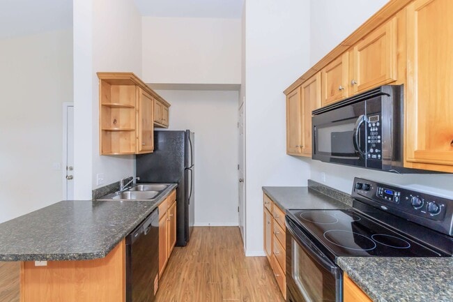 Sandstone Heights Apartments in Springfield, MO - Foto de edificio - Building Photo