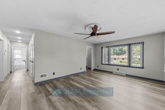 503 E 8th St in Washington, MO - Building Photo - Building Photo