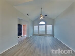 1700 Bob Dr in Royse City, TX - Foto de edificio - Building Photo