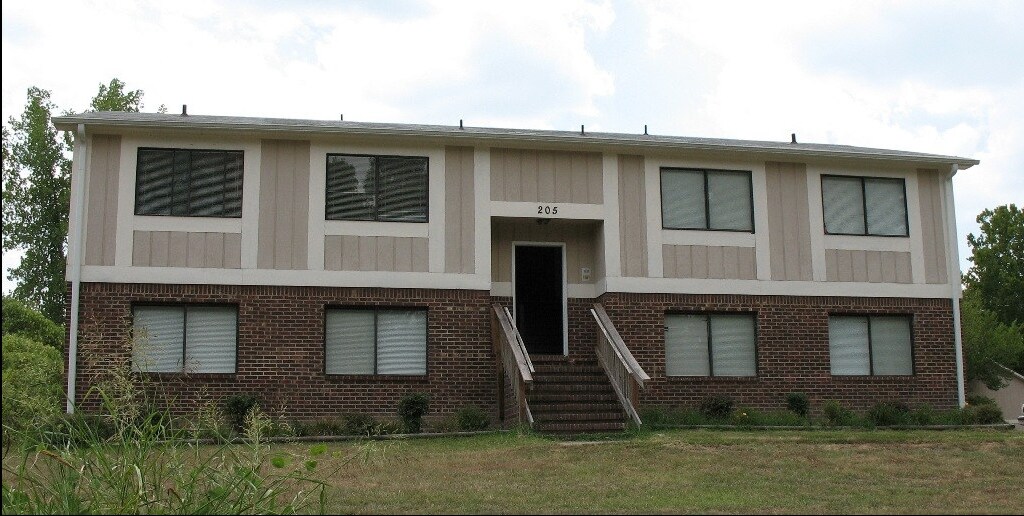 205 Cotton Ridge Ln in Spartanburg, SC - Building Photo