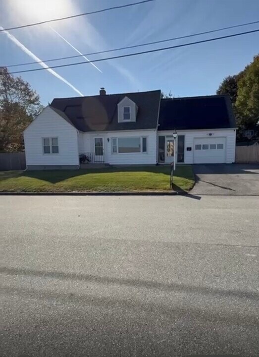 29 Tylee Ave in Worcester, MA - Building Photo