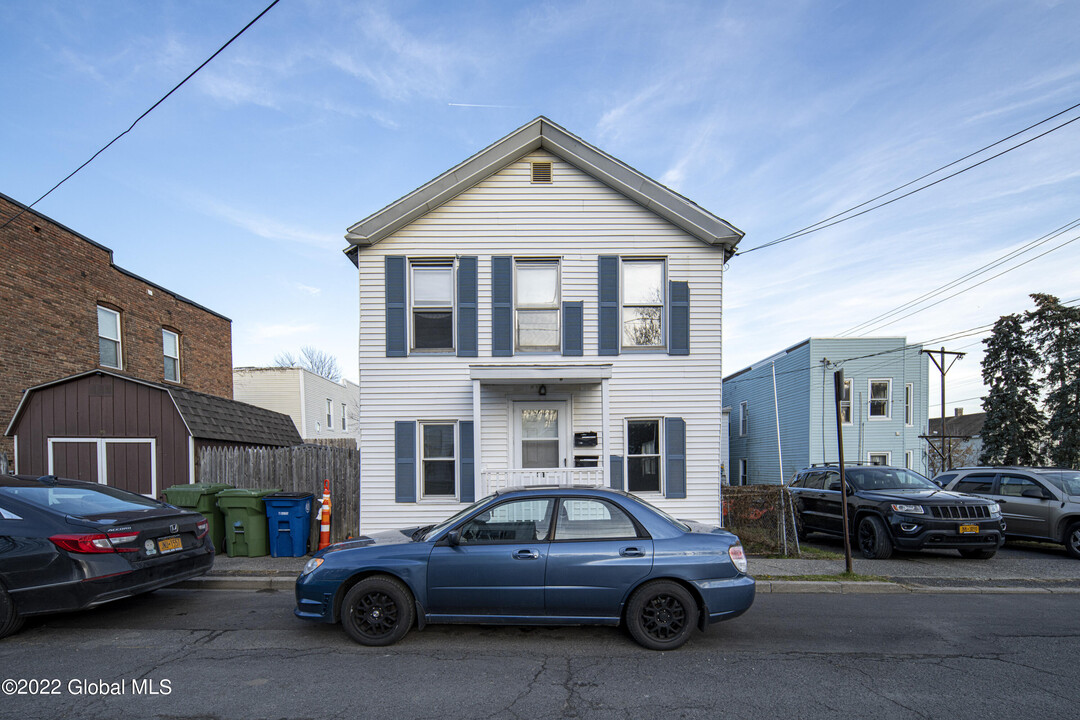 51 Lansing St-Unit -2 in Cohoes, NY - Foto de edificio