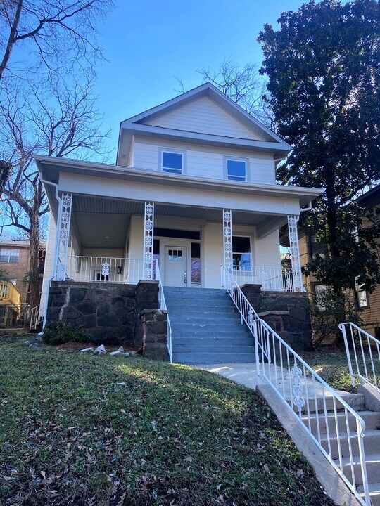 1433 15th Ave S in Birmingham, AL - Building Photo