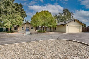 17323 Anaconda Rd in Madera, CA - Building Photo