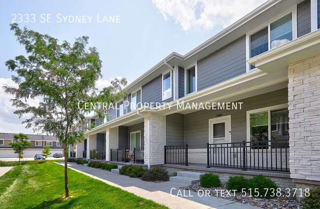 property at 2333 SE Sydney Ln