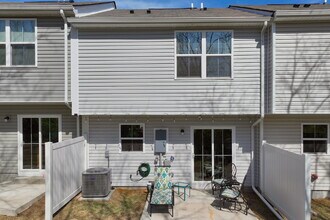 2757 Thornton Grove Blvd in Nashville, TN - Foto de edificio - Building Photo