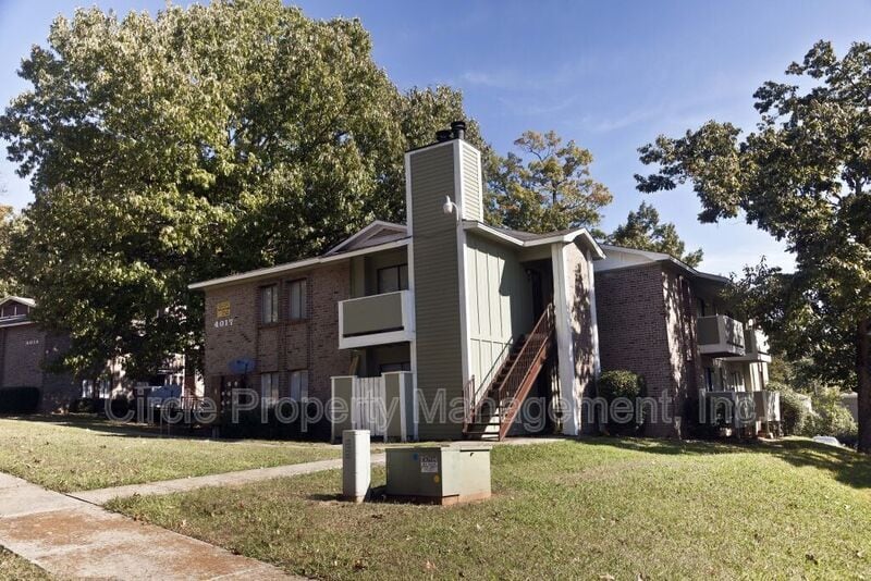 4017 Hunters Ridge Dr SW in Huntsville, AL - Building Photo