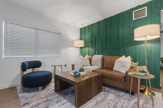 1428 NE 153rd Terrace in North Miami Beach, FL - Building Photo - Building Photo