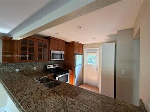 3745 NE 171 St in North Miami Beach, FL - Building Photo - Building Photo