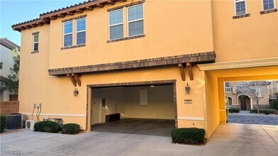 1866 Via Delle Arti in Henderson, NV - Building Photo - Building Photo