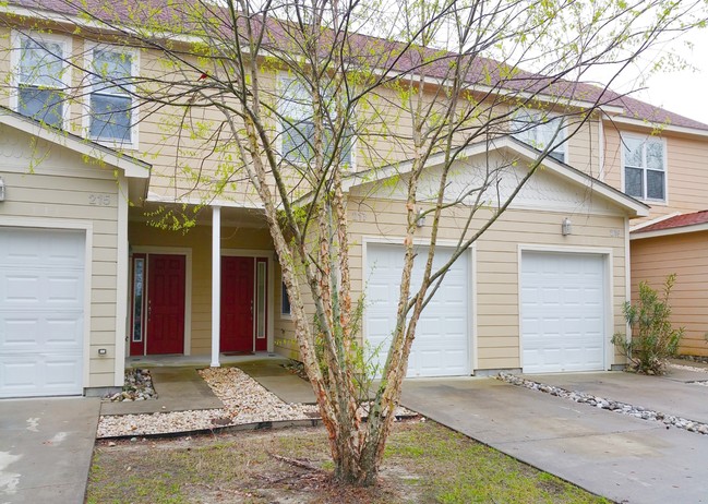 Harbor Bay Townhomes