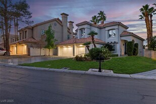 8848 Rainbow Ridge Dr in Las Vegas, NV - Building Photo