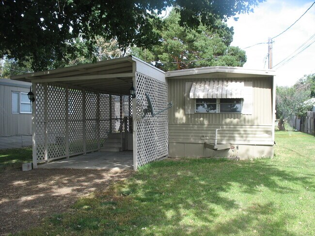 property at 538 N Elm Ave