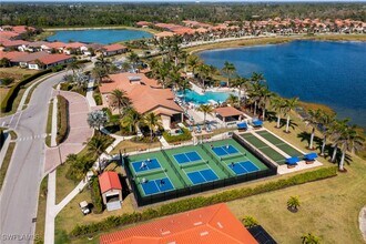 1423 Santiago Cir in Naples, FL - Building Photo - Building Photo