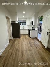 2546 W Victor Ct in Visalia, CA - Foto de edificio - Building Photo