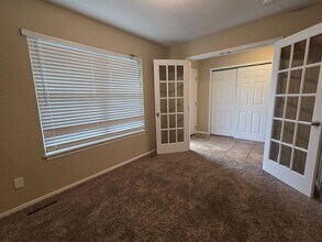 533 Tall Grass Dr in Junction City, KS - Building Photo - Building Photo